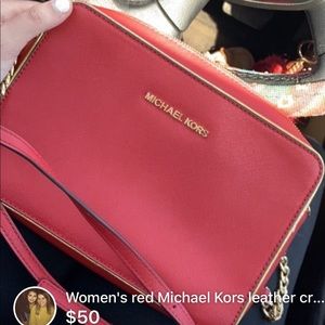 Authentic Michael Kors crossbody, barely used!